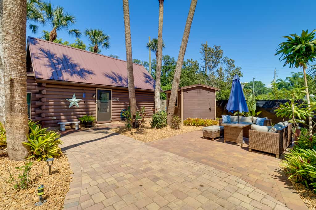 Fish On-Site: Okeechobee Cabin w/ Pool Access