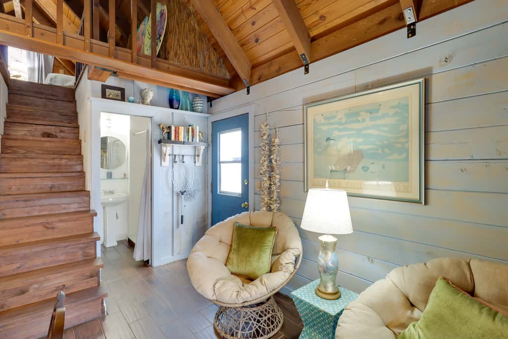 Fish On-Site: Okeechobee Cabin w/ Pool Access