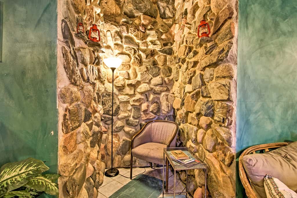 Cozy Retreat w/ Fire Pit < 1 Mi to Mille Lacs Lake