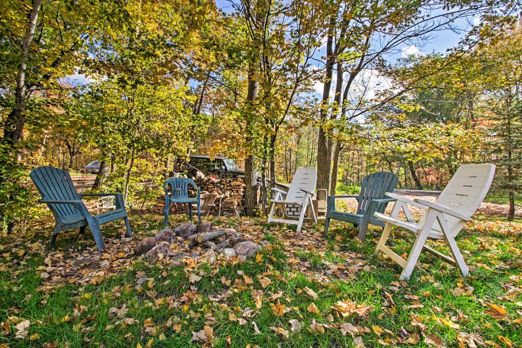 Cozy Retreat w/ Fire Pit < 1 Mi to Mille Lacs Lake