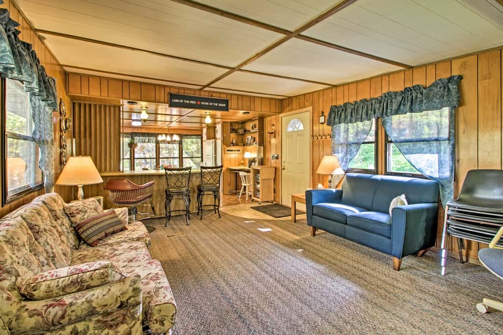 Cozy Retreat w/ Fire Pit < 1 Mi to Mille Lacs Lake