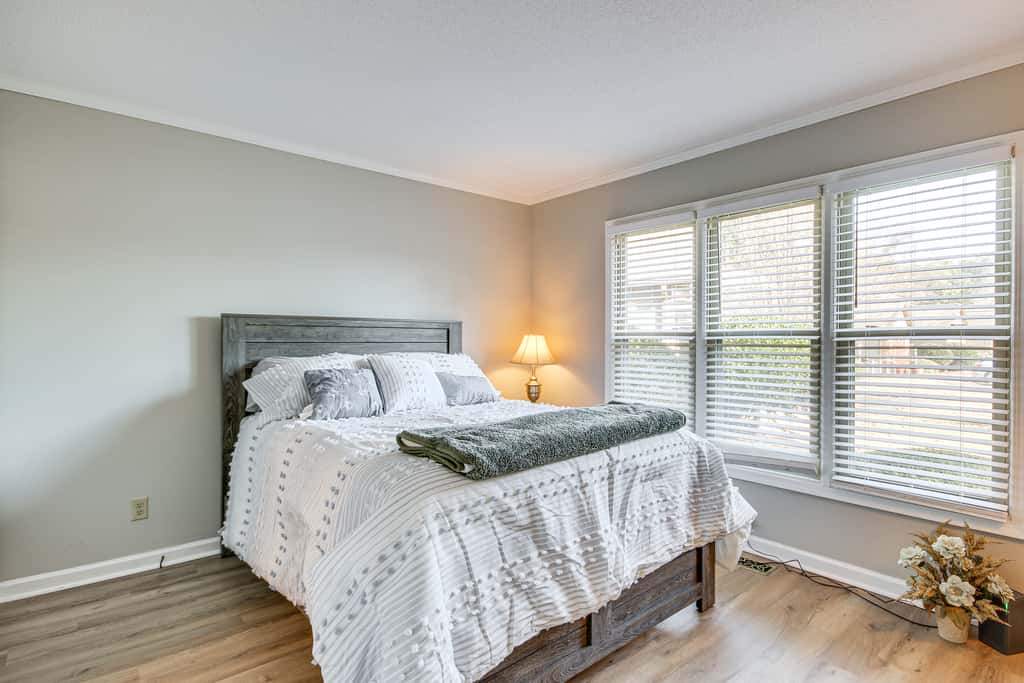 Modern McCormick Townhome on Lake Thurmond!