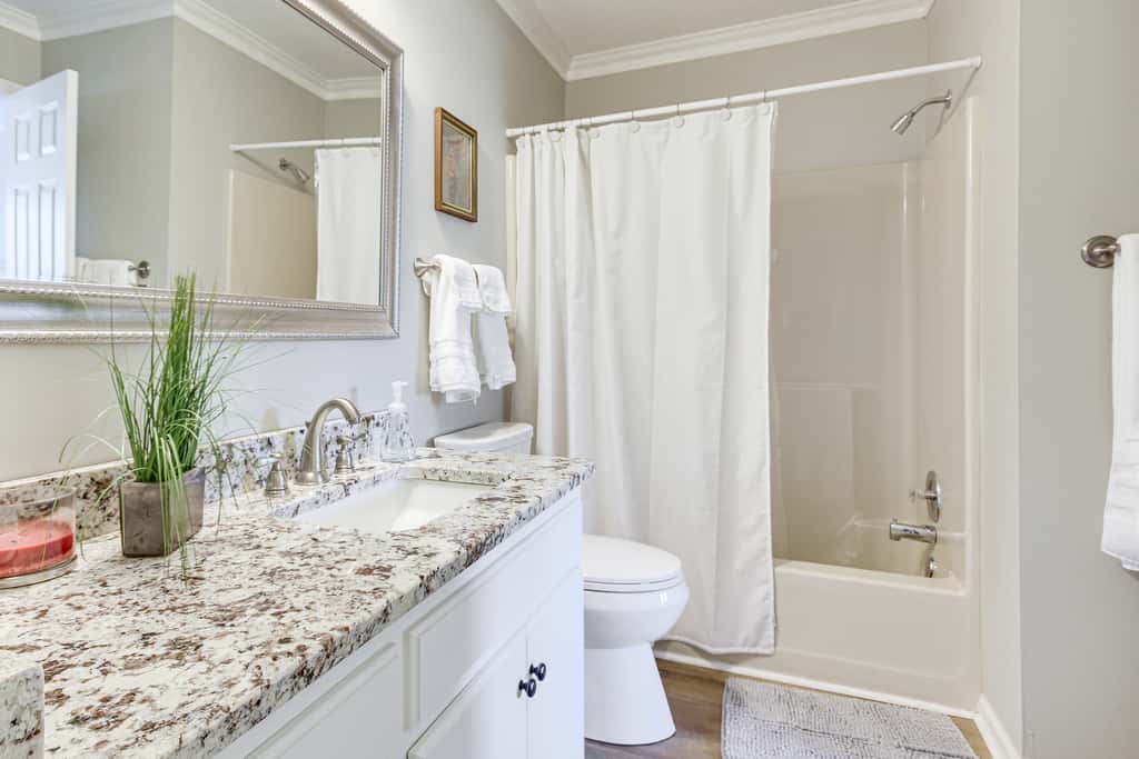 Modern McCormick Townhome on Lake Thurmond!