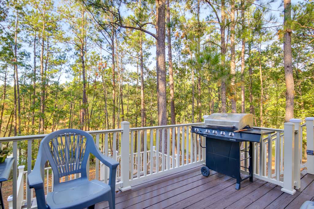 Modern McCormick Townhome on Lake Thurmond!