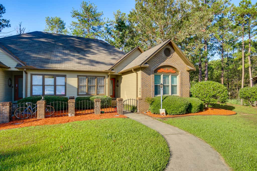 Modern McCormick Townhome on Lake Thurmond!