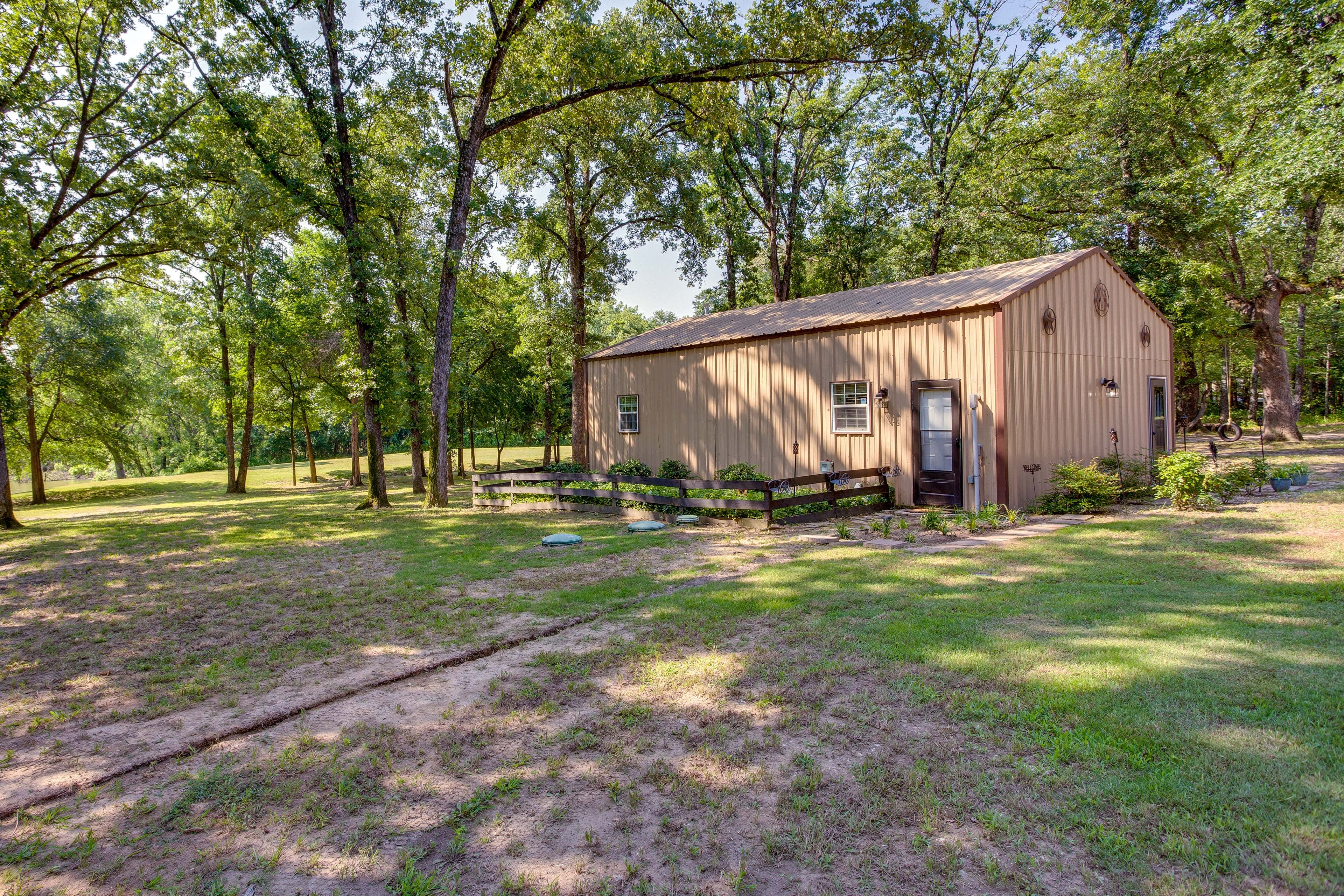 Dock & Fire Pit: Lake Tawakoni Vacation Rental!