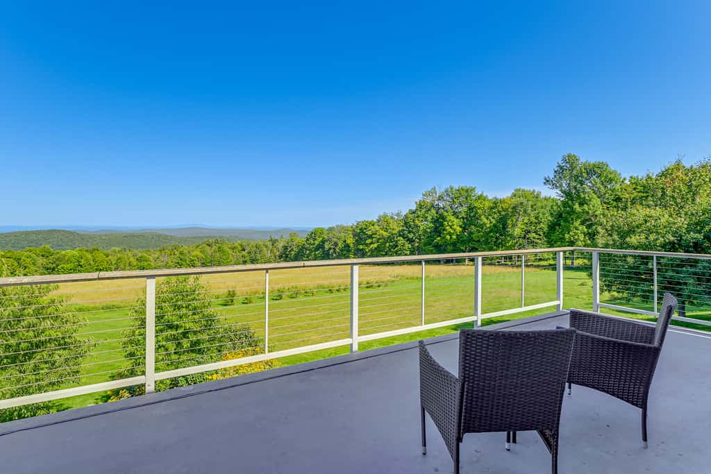 Wellness Retreat w/ Views! Upscale Marlboro Cabin