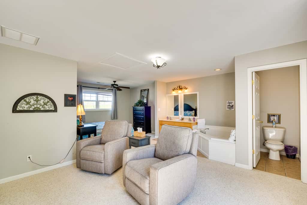 Taylorsville Lake Cottage Rental w/ Hot Tub!