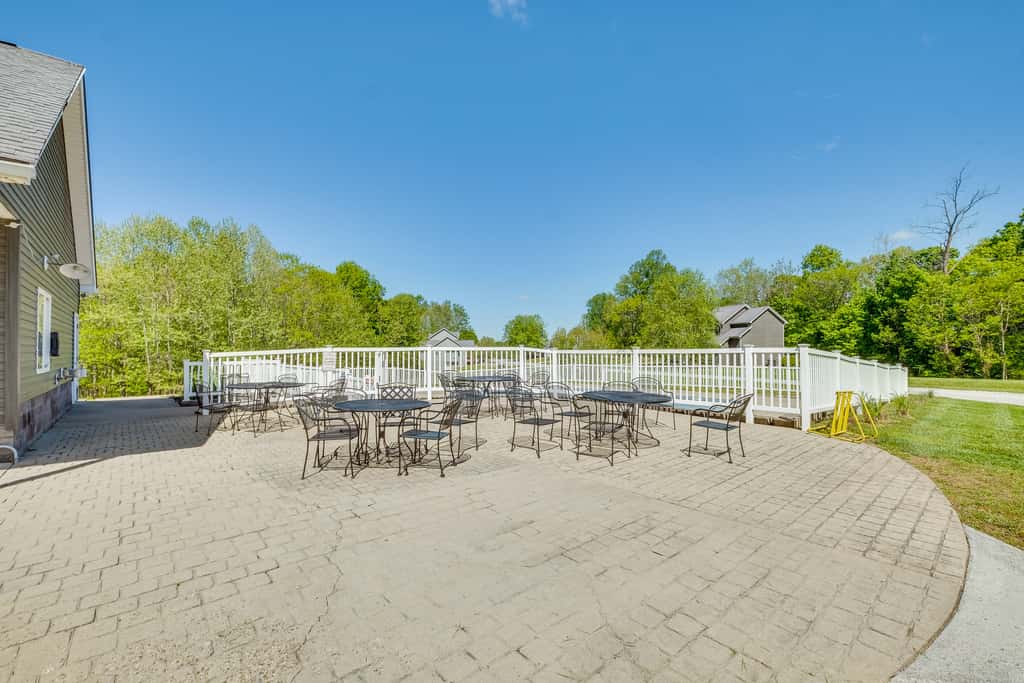 Taylorsville Lake Cottage Rental w/ Hot Tub!