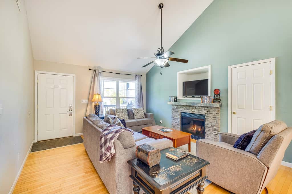 Taylorsville Lake Cottage Rental w/ Hot Tub!