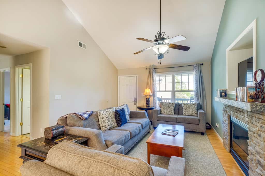 Taylorsville Lake Cottage Rental w/ Hot Tub!