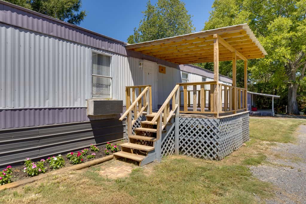 Fish & Explore: Wooded Lake Guntersville Retreat