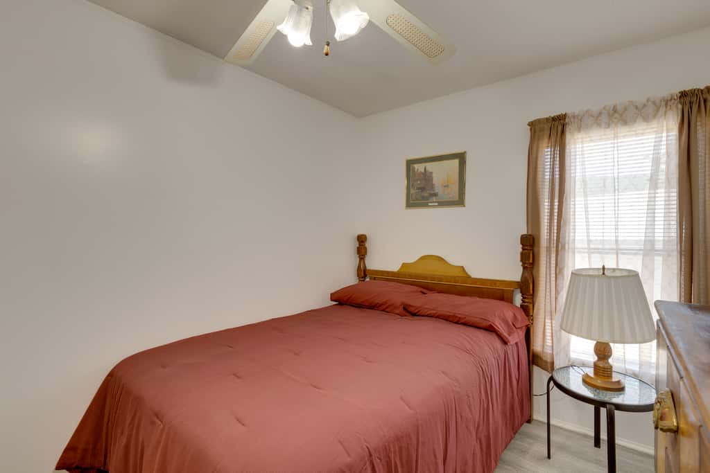 Pets Welcome: Quiet Retreat Near Lake Guntersville