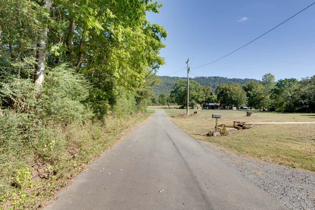 Pets Welcome: Quiet Retreat Near Lake Guntersville
