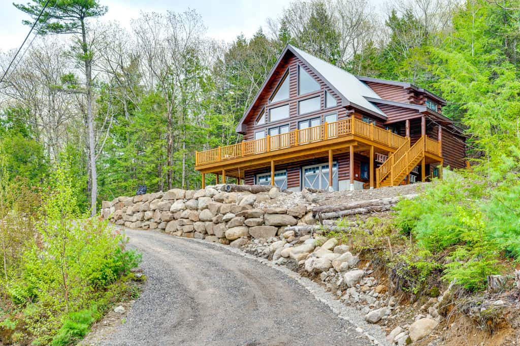 Mtn-View Deck: Scenic Conway Log Cabin!