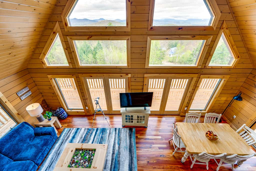 Mtn-View Deck: Scenic Conway Log Cabin!
