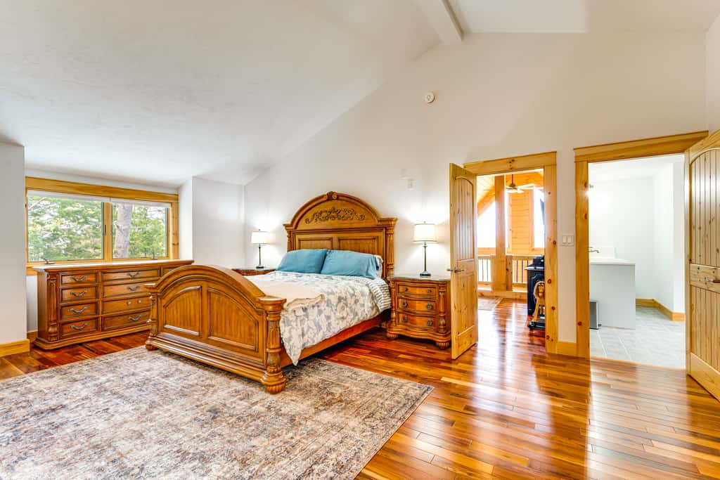 Mtn-View Deck: Scenic Conway Log Cabin!