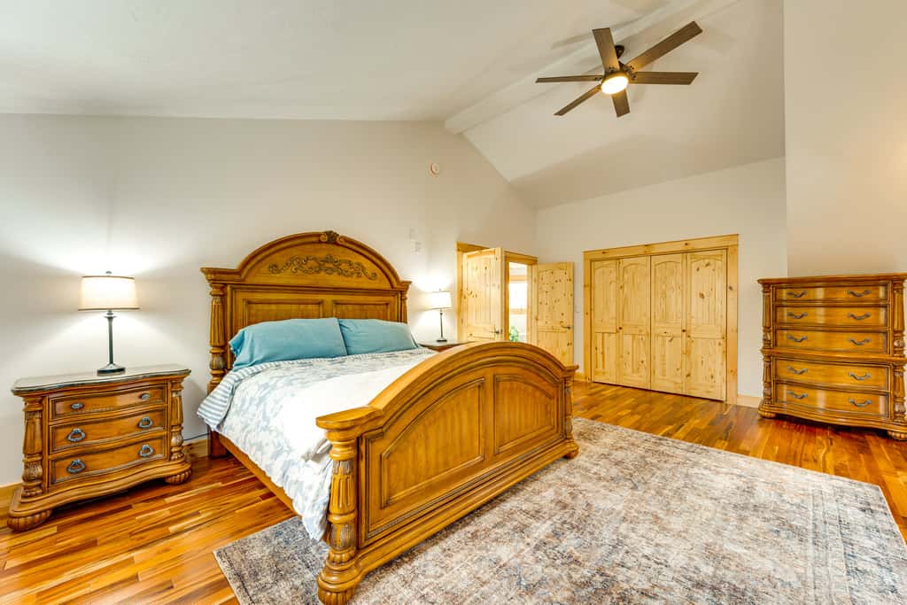 Mtn-View Deck: Scenic Conway Log Cabin!