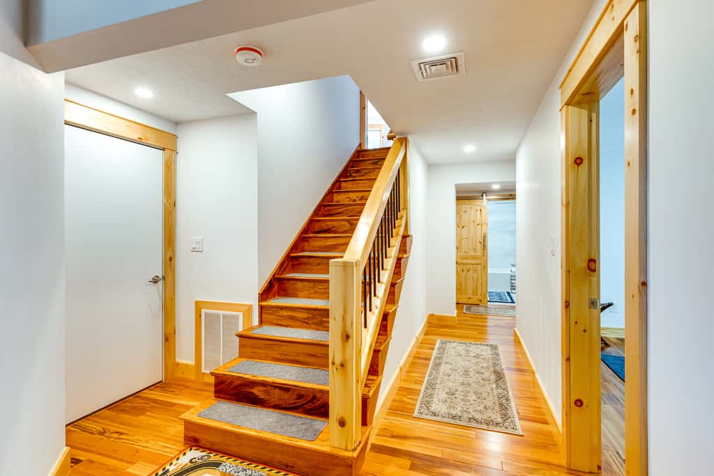 Mtn-View Deck: Scenic Conway Log Cabin!