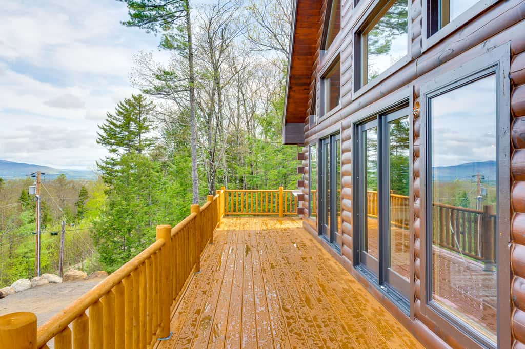 Mtn-View Deck: Scenic Conway Log Cabin!