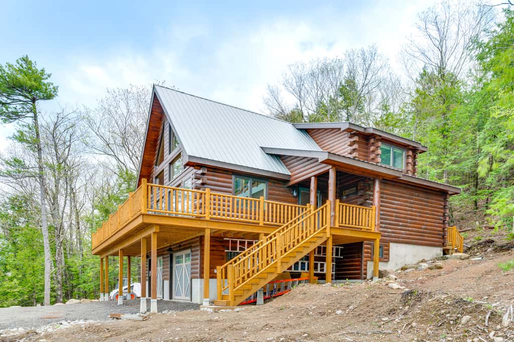 Mtn-View Deck: Scenic Conway Log Cabin!