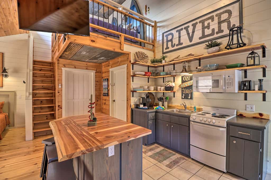 Pet-Friendly Studio w/ Loft & Mountain Views!