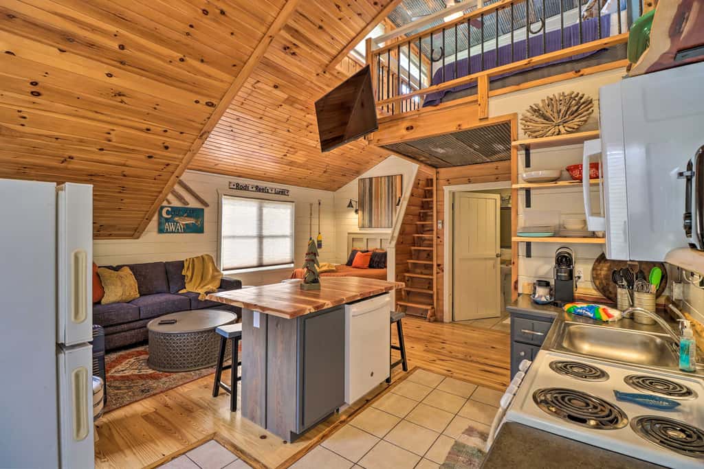Pet-Friendly Studio w/ Loft & Mountain Views!