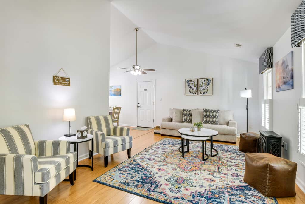 13 Mi to Annapolis: Dog-Friendly Home w/ Fire Pit!