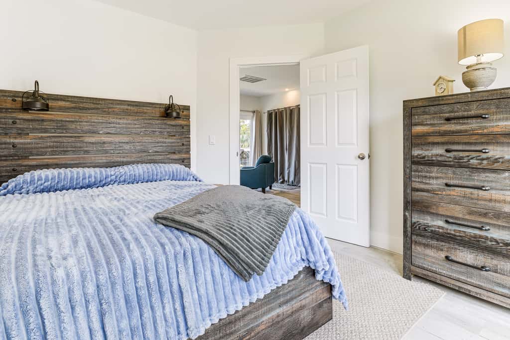 Boat Dock & Yard: Waterfront Okeechobee Retreat