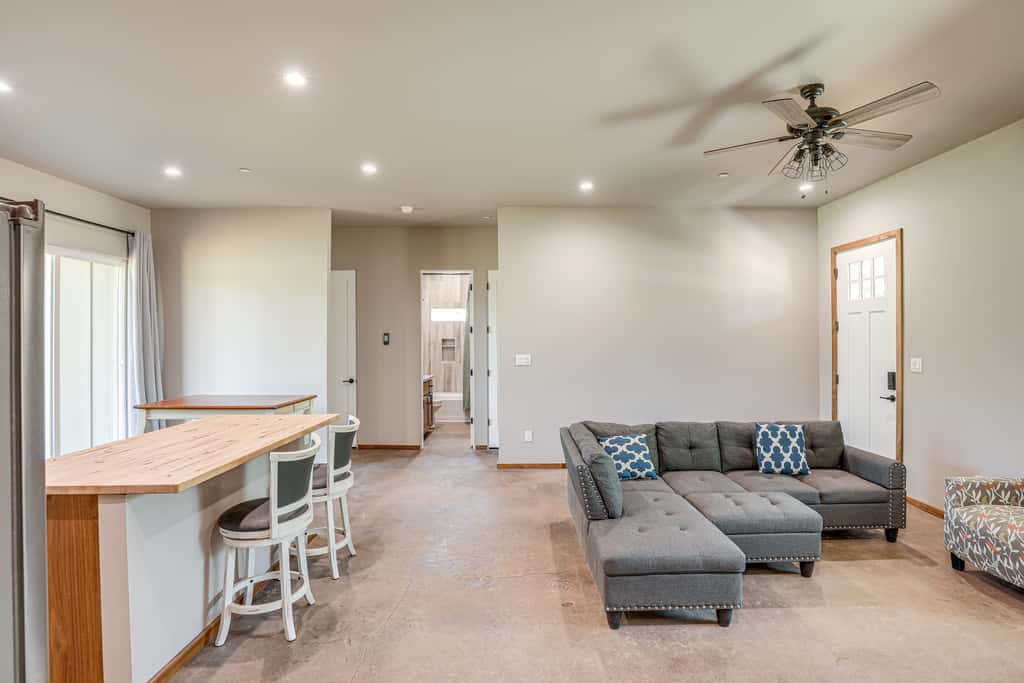 2 Mi to Lake Almanor: Home w/ Golf Course Views!