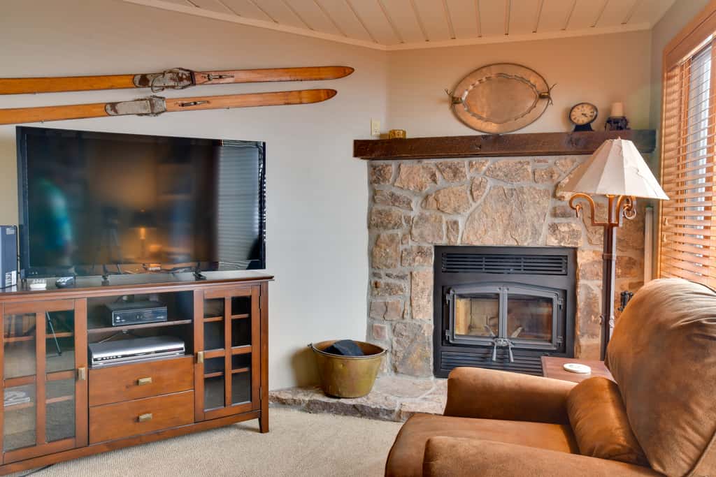'Eagle's Nest' Crested Butte Townhome w/ Mtn Views
