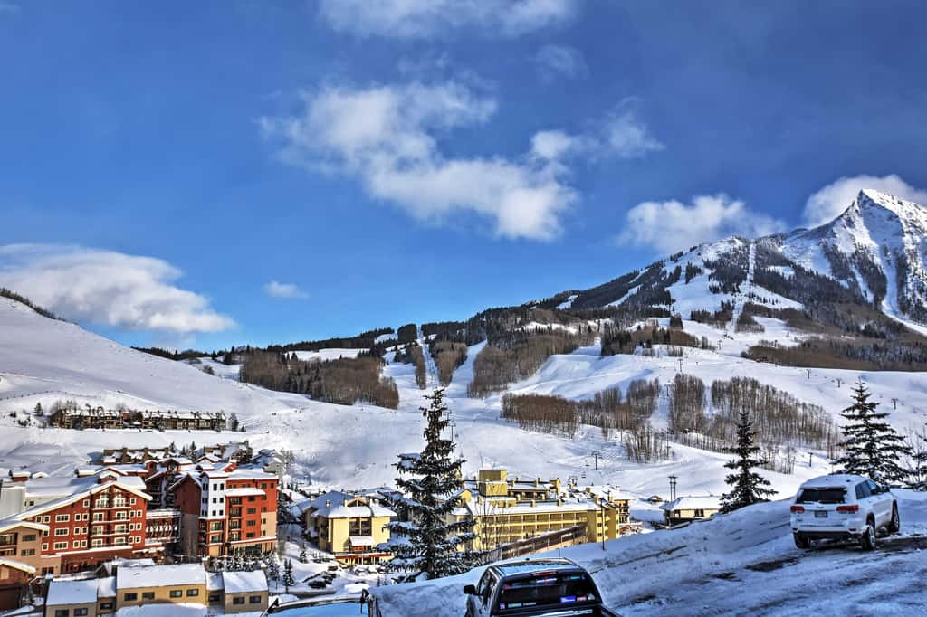 'Eagle's Nest' Crested Butte Townhome w/ Mtn Views