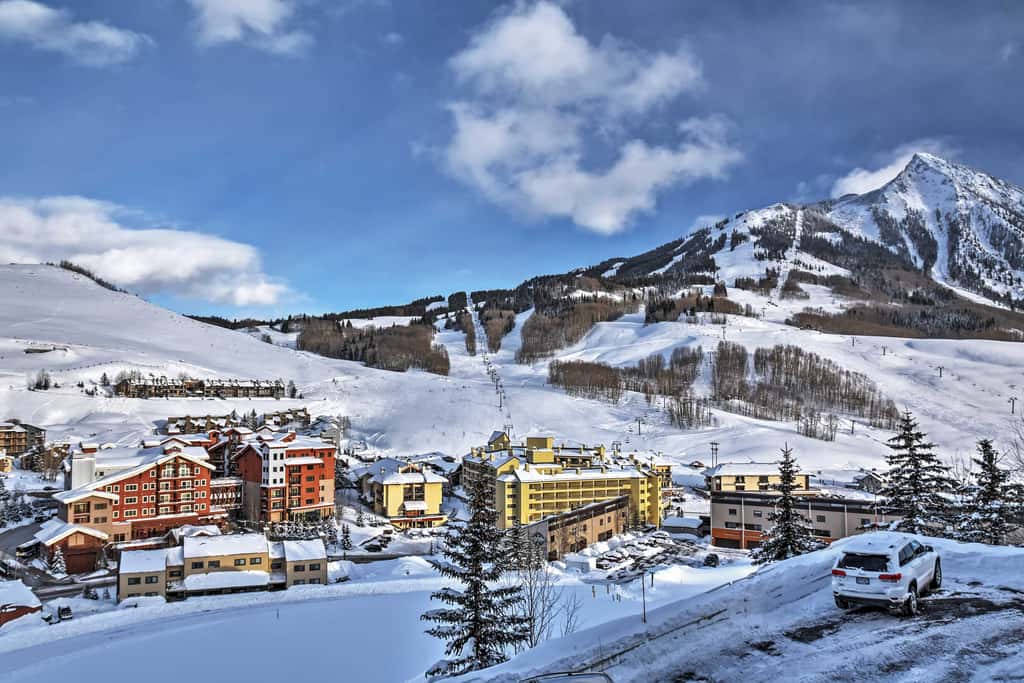 'Eagle's Nest' Crested Butte Townhome w/ Mtn Views