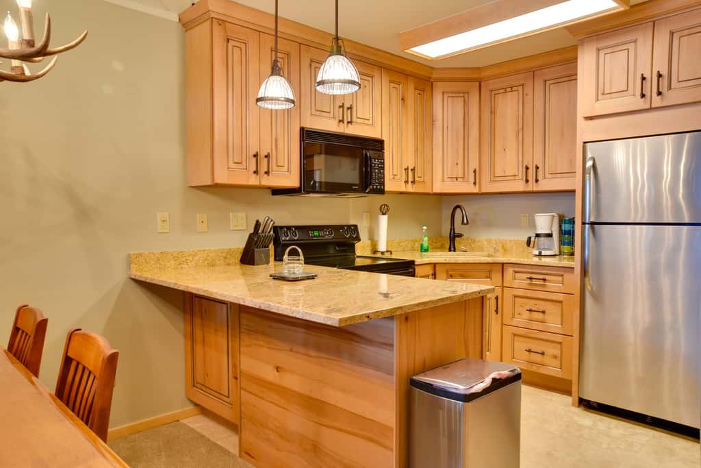 'Eagle's Nest' Crested Butte Townhome w/ Mtn Views