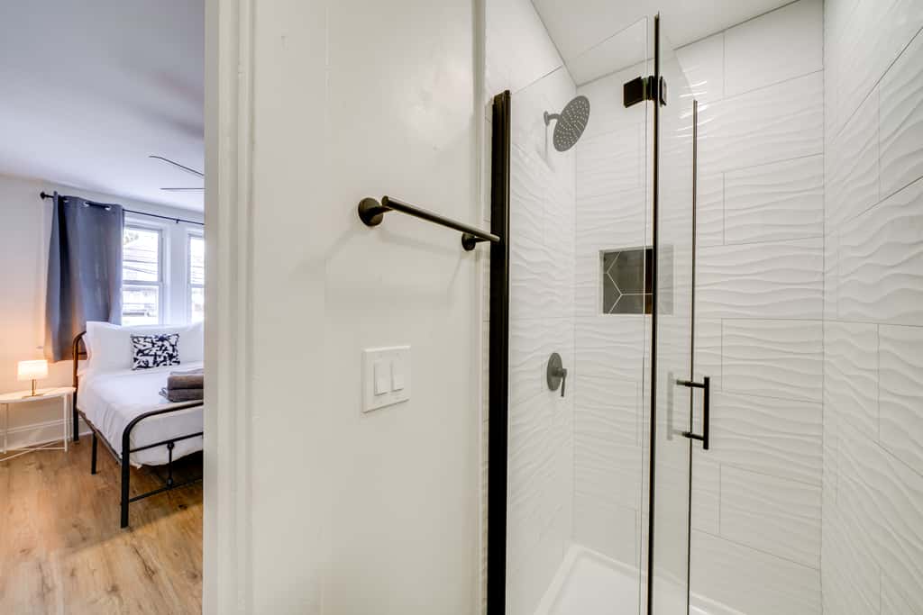 4 Mi to Dtwn: Pet-Friendly Home in Pittsburgh