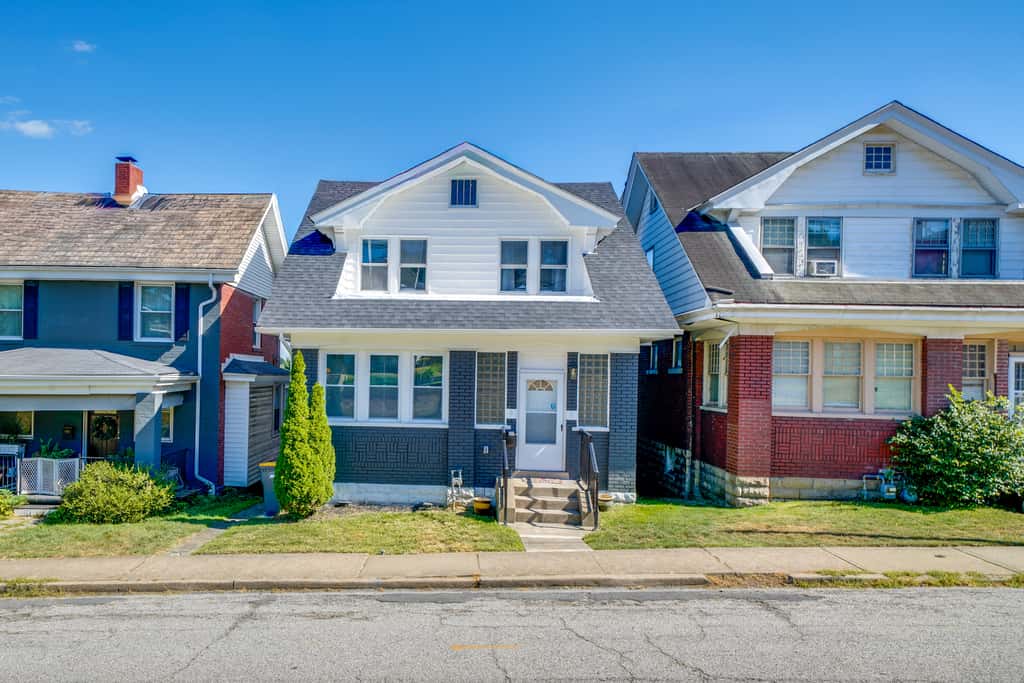 4 Mi to Dtwn: Pet-Friendly Home in Pittsburgh