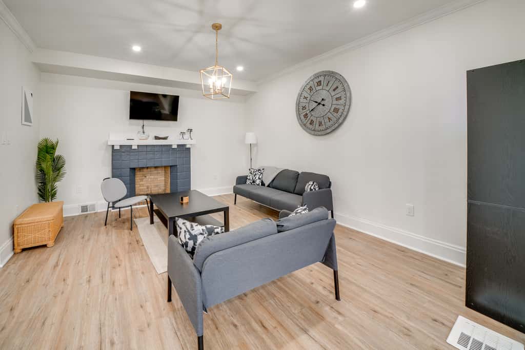 4 Mi to Dtwn: Pet-Friendly Home in Pittsburgh