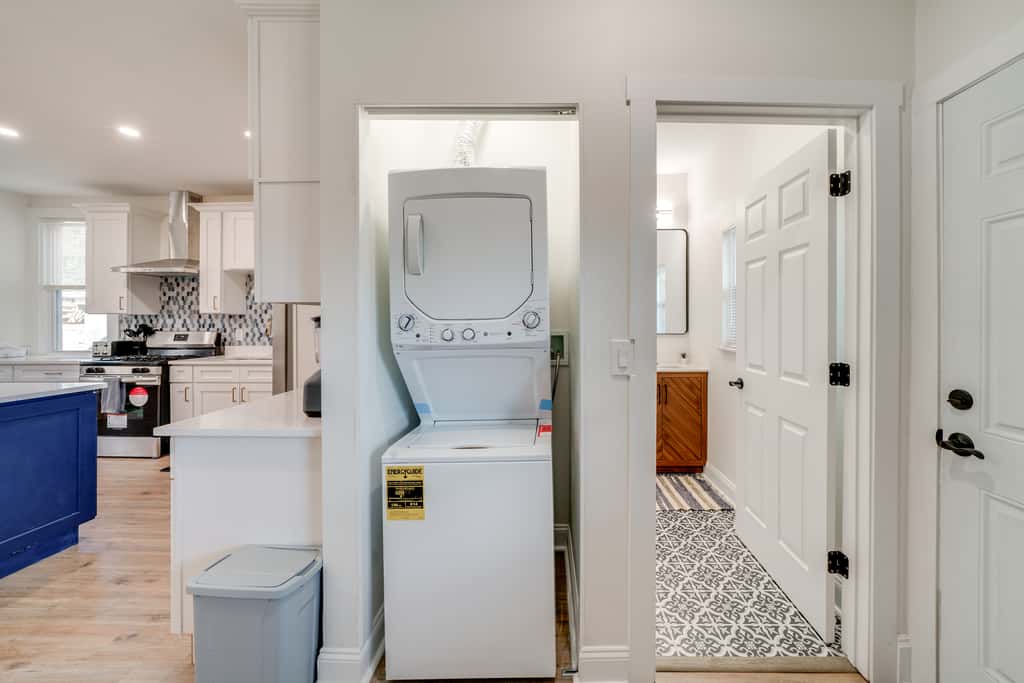 4 Mi to Dtwn: Pet-Friendly Home in Pittsburgh