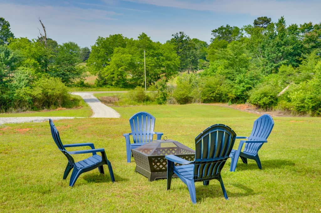Lake Guntersville Vacation Rental w/ Fire Pit
