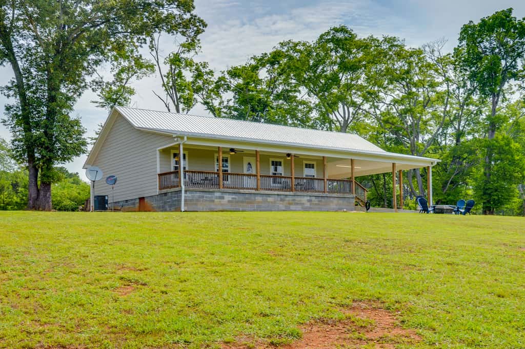 Lake Guntersville Vacation Rental w/ Fire Pit