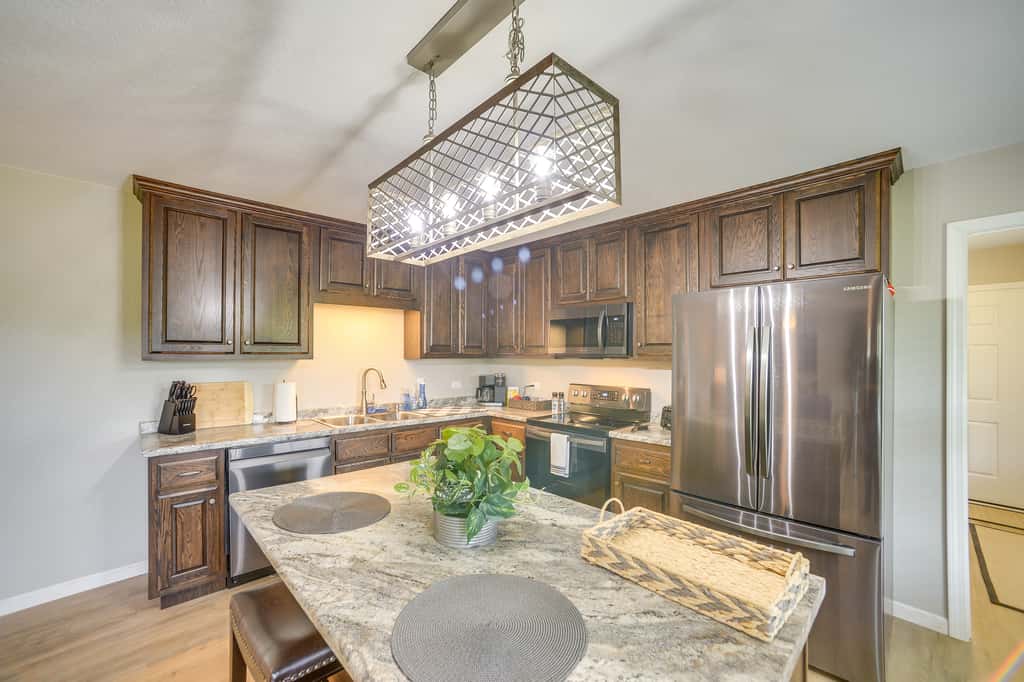 Lake Guntersville Vacation Rental w/ Fire Pit
