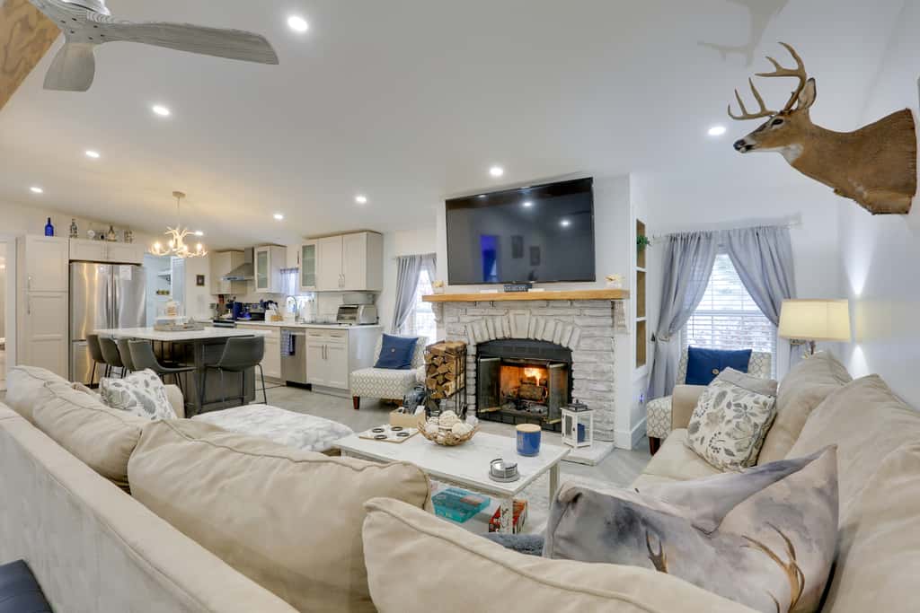 Hike & Explore! Nature-Centric Hudson Valley Home
