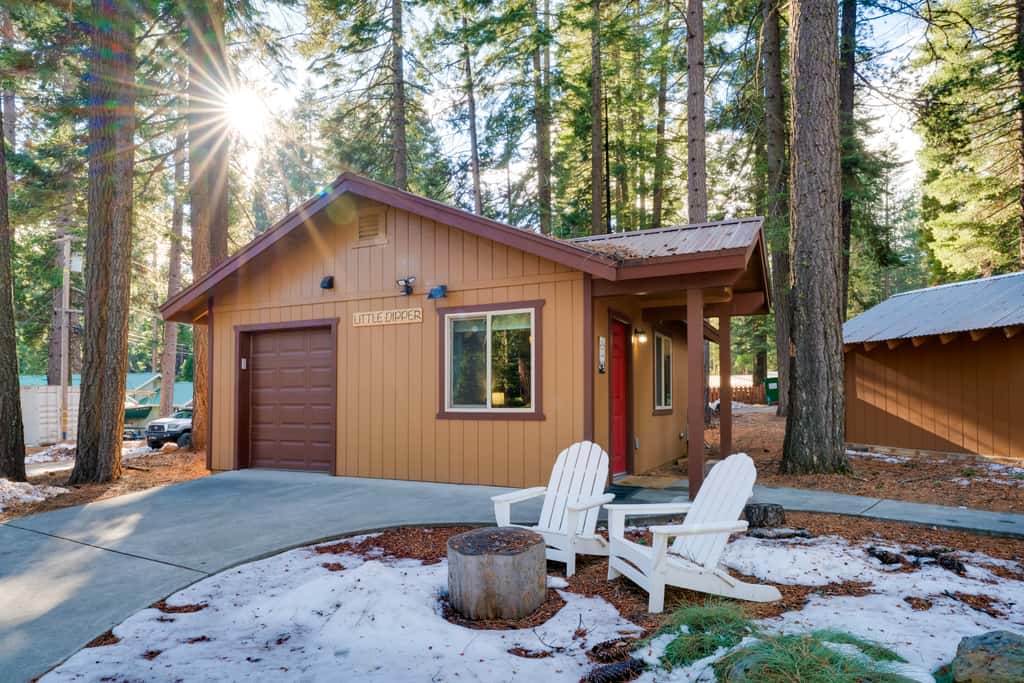 Gateway to Lassen Volcanic! Cozy Woodland Studio