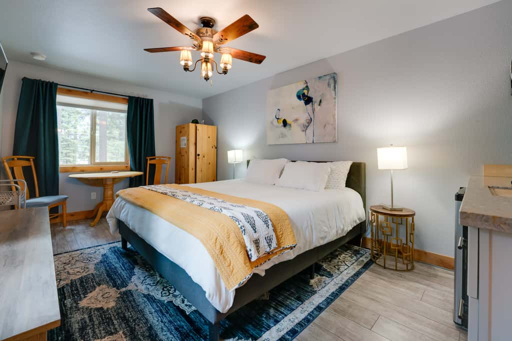 Gateway to Lassen Volcanic! Cozy Woodland Studio