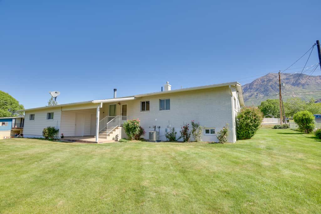 Scenic Patio & Views! Stay 10 Mi to Nordic Valley