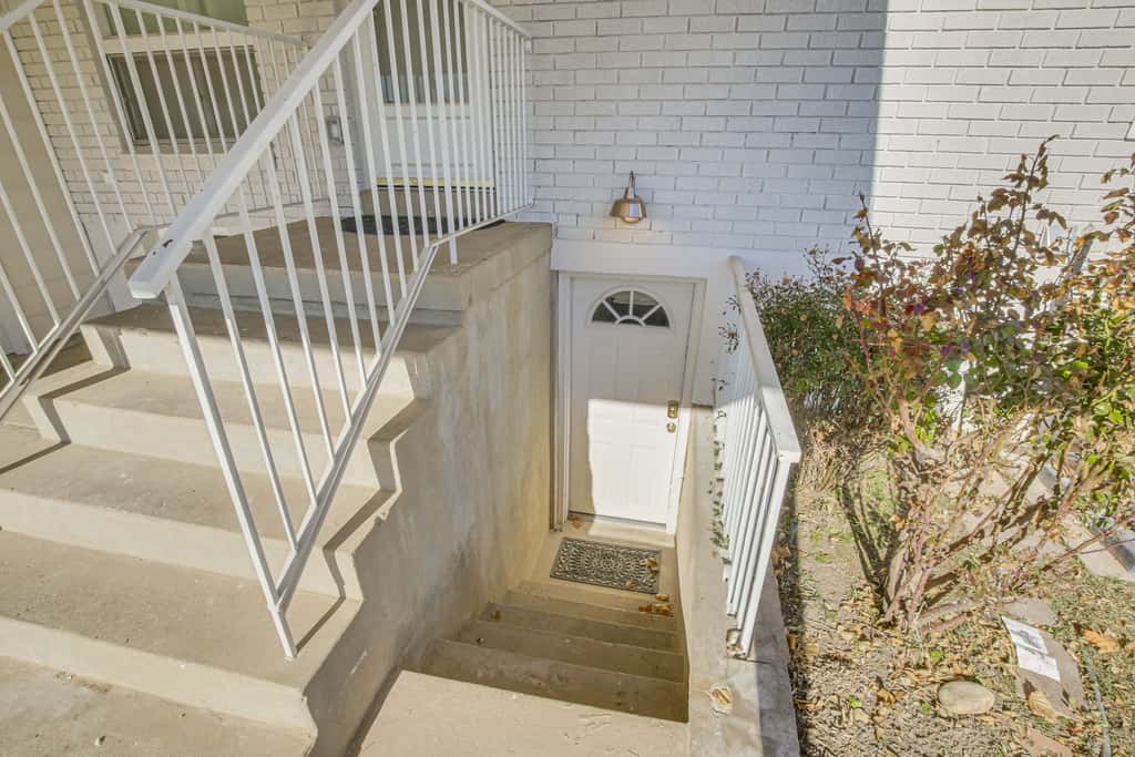 Scenic Patio & Views! Stay 10 Mi to Nordic Valley