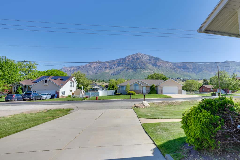 Scenic Patio & Views! Stay 10 Mi to Nordic Valley