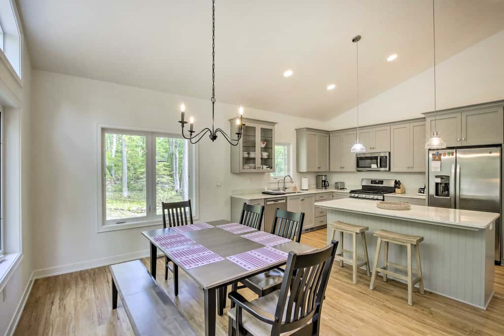 Door County Family Home: 3 Mi Whitefish Dunes