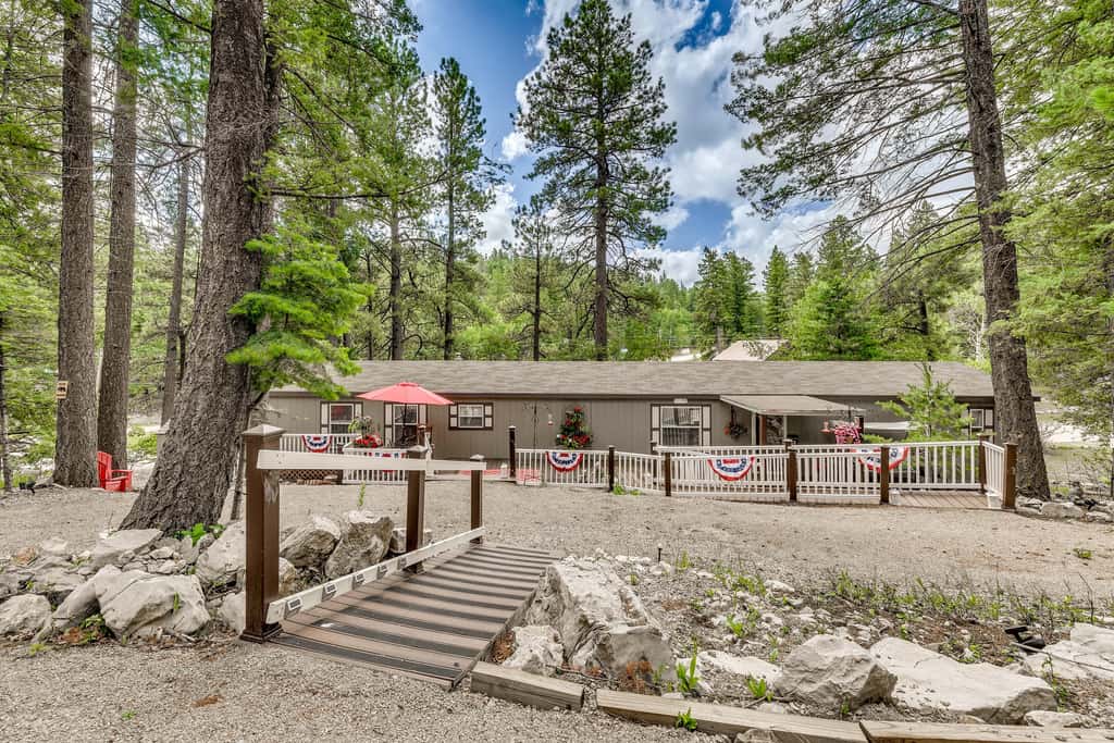 Peaceful Cloudcroft Vacation Rental: Walk to Shops