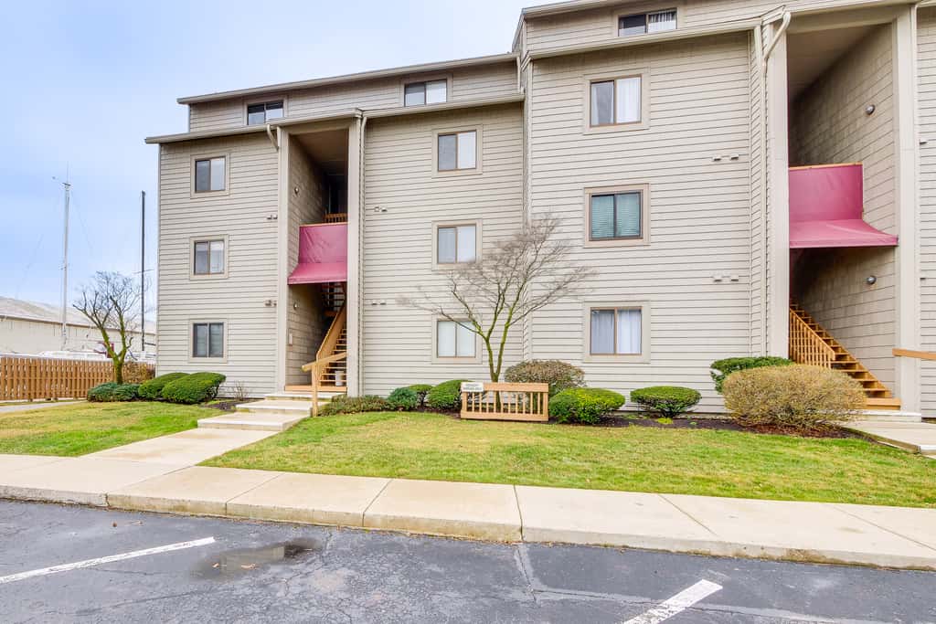Lakefront Port Clinton Condo w/ Boat Dock & Slip!